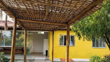 Honeymoon House, Pool Access, Garden View | Garden view