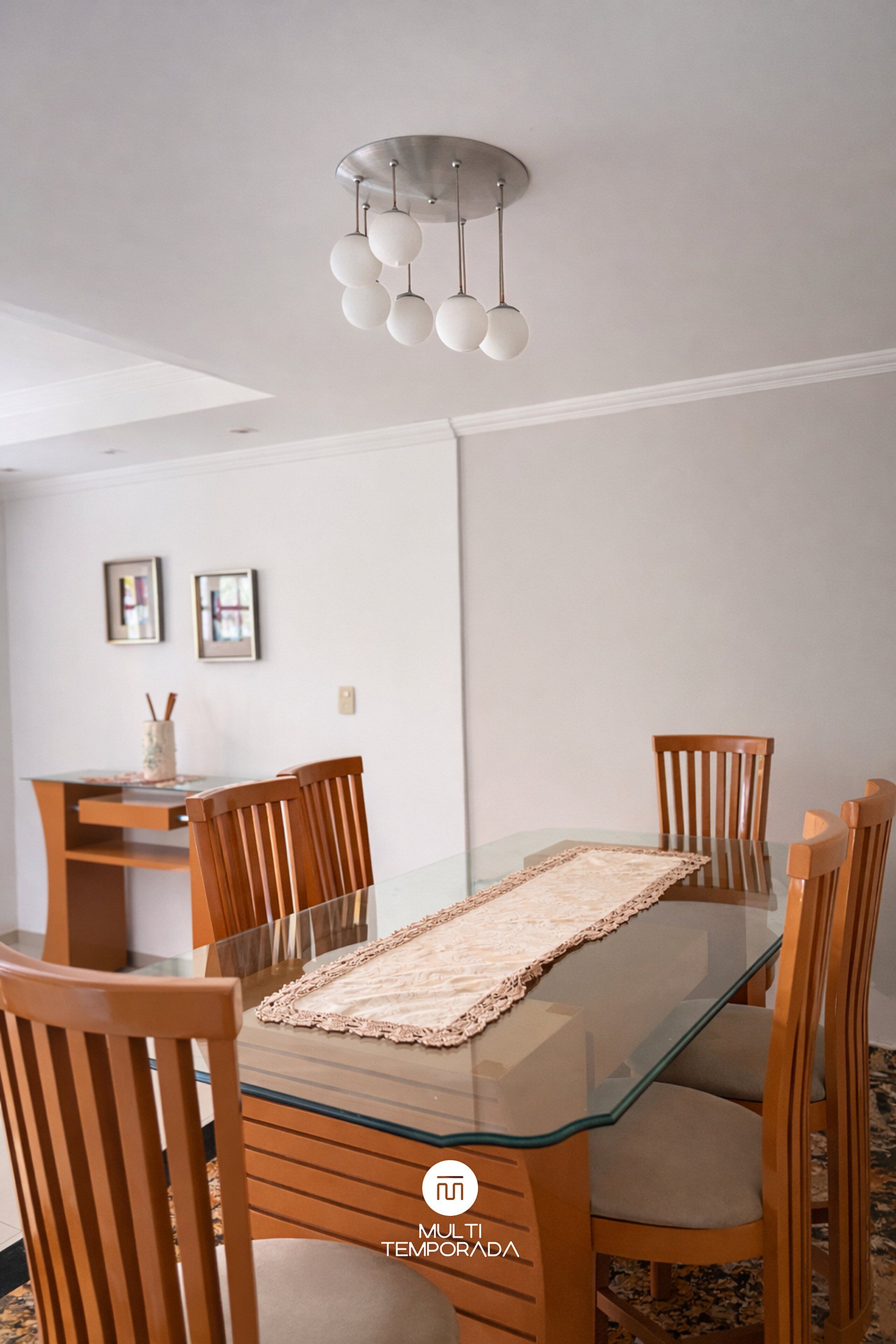 蜜月獨棟房屋, 可使用泳池, 花園景觀 | 餐廳