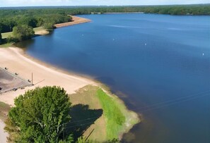 Beach - Zome of the Stars: Private Lakefront AND 2 Acre Pond, Docks, Kayaks, Spa Bath (Mineola)