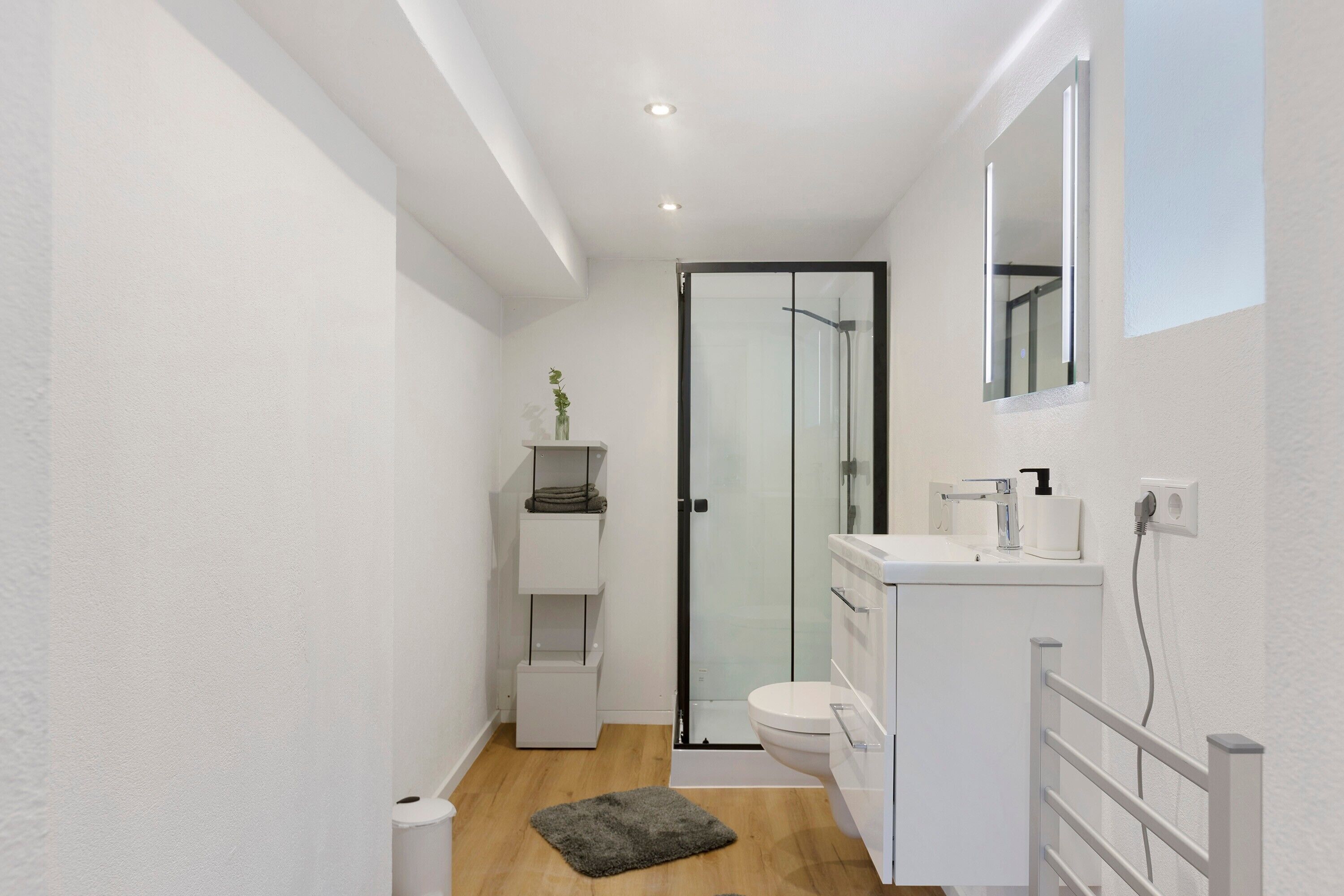Shower, towels