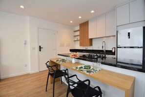公寓 | 私人廚房 | 電冰箱、爐台、鍋具/餐盤/廚房用品