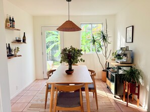 Dining - Bright Venice Beach Spanish Bungalow with Walled in Yard (Los Angeles)