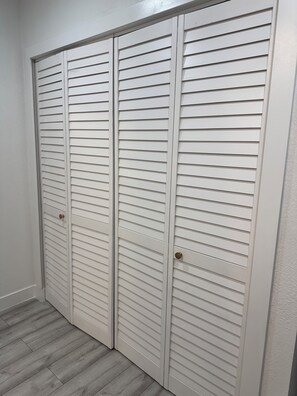 Interior - Modern Luxury and Cozy Guesthouse Near Strip and Airport (Las Vegas)