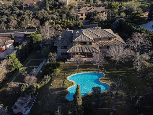 Montesión 71 Villa with swimming pool, next to Puy du Fou