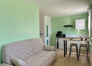 Living area - Cosy studio 2, new, near Royan&beaches-Calm&fully equipped (Breuillet)
