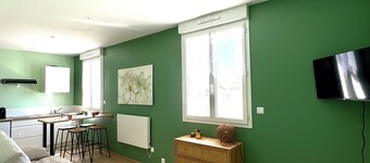 JADE Studio, brand-new, near Royan and the beaches—quiet and fully equipped