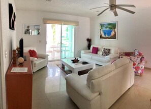 Living area - APARTMENT IN ACAPULCO DIAMANTE IN FRONT OF GNP ARENA (Acapulco de Juárez)