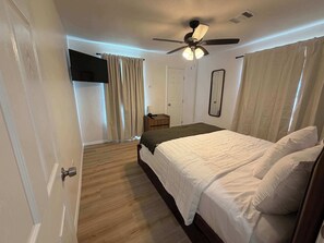 1 chambre, fer et planche à repasser, Wi-Fi, draps fournis