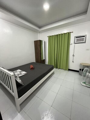 Room - Stay, Relax, Explore – Yena’s Inn (Cauayan)