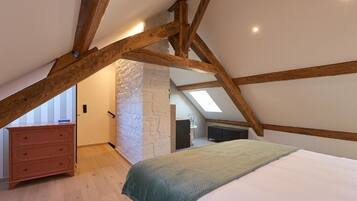 Deluxe-Apartment | Zimmersafe, Bügeleisen/Bügelbrett, kostenlose Babybetten