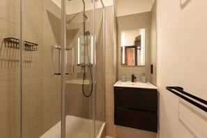 Comfort Apartment | Bathroom - Casa Cosi Aparthotel (Luxembourg City)