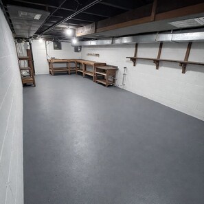 Interior - Cute cozy 3-bedroom cottage perfect for a relaxing stay in Rockford (Rockford)