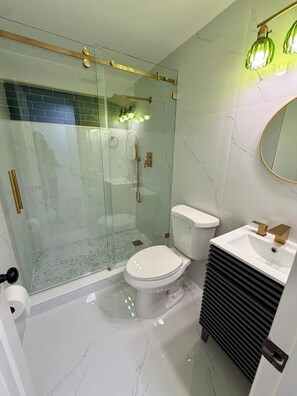 Bathroom - The Blue Vacation, a house with Pool in Citrus Area in Tampa (Tampa)