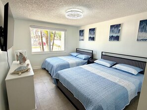 Room - The Blue Vacation, a house with Pool in Citrus Area in Tampa (Tampa)