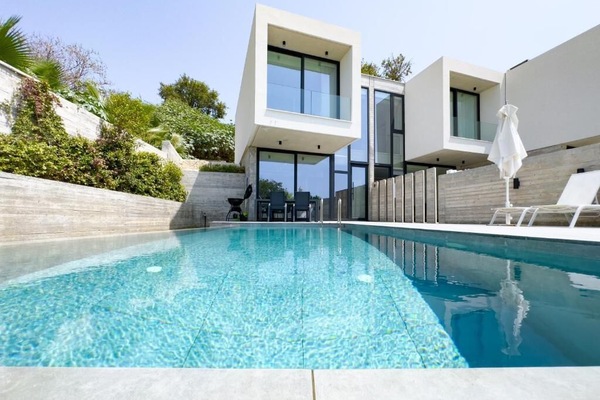 Villa, 2 Bedrooms, Non Smoking, Sea View | Pool | Outdoor pool, pool umbrellas, sun loungers