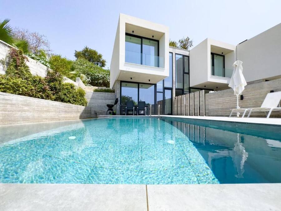 Villa, 2 Bedrooms, Non Smoking, Sea View | Pool | Outdoor pool, pool umbrellas, sun loungers