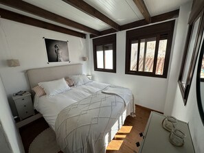 2 bedrooms, iron/ironing board, free WiFi, bed sheets - R1395 Maravillas 2A by CG Nerja Rentals (Maro)