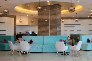 Dining - Serene Stay in Beachfront Room w/ Balcony & Stunning Indian Ocean View (Fujairah)