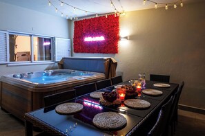 Dining - 👀It's winking at you... isn't it?👀2Jacuzis•Rooftop-AirHockey-GlamRoom-Insta-Ready (Albufeira)