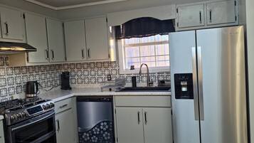 Microwave, oven, stovetop, dishwasher