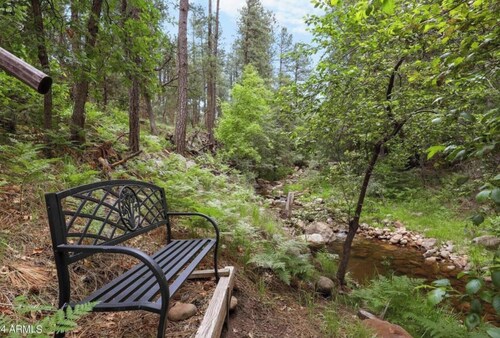 Kids’ Dream Cabin - Zip Line + Creek + Hot Tub + Room to Play