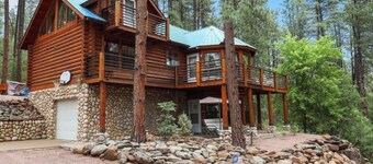Kids’ Dream Cabin - Zip Line + Creek + Hot Tub + Room to Play