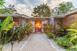 Property grounds - VILLA POMPADOUR: EXCLUSIVE BOHO CHIC WITH PANORAMIC OCEAN AND JUNGLE VIEWS (Santa Teresa)