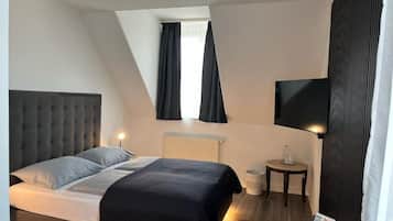 Double Room, Lake View | Free WiFi
