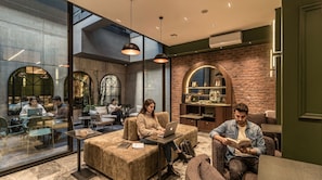 Sala de estar en el lobby