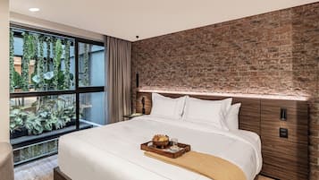 Signature King Suite Street View | View from room