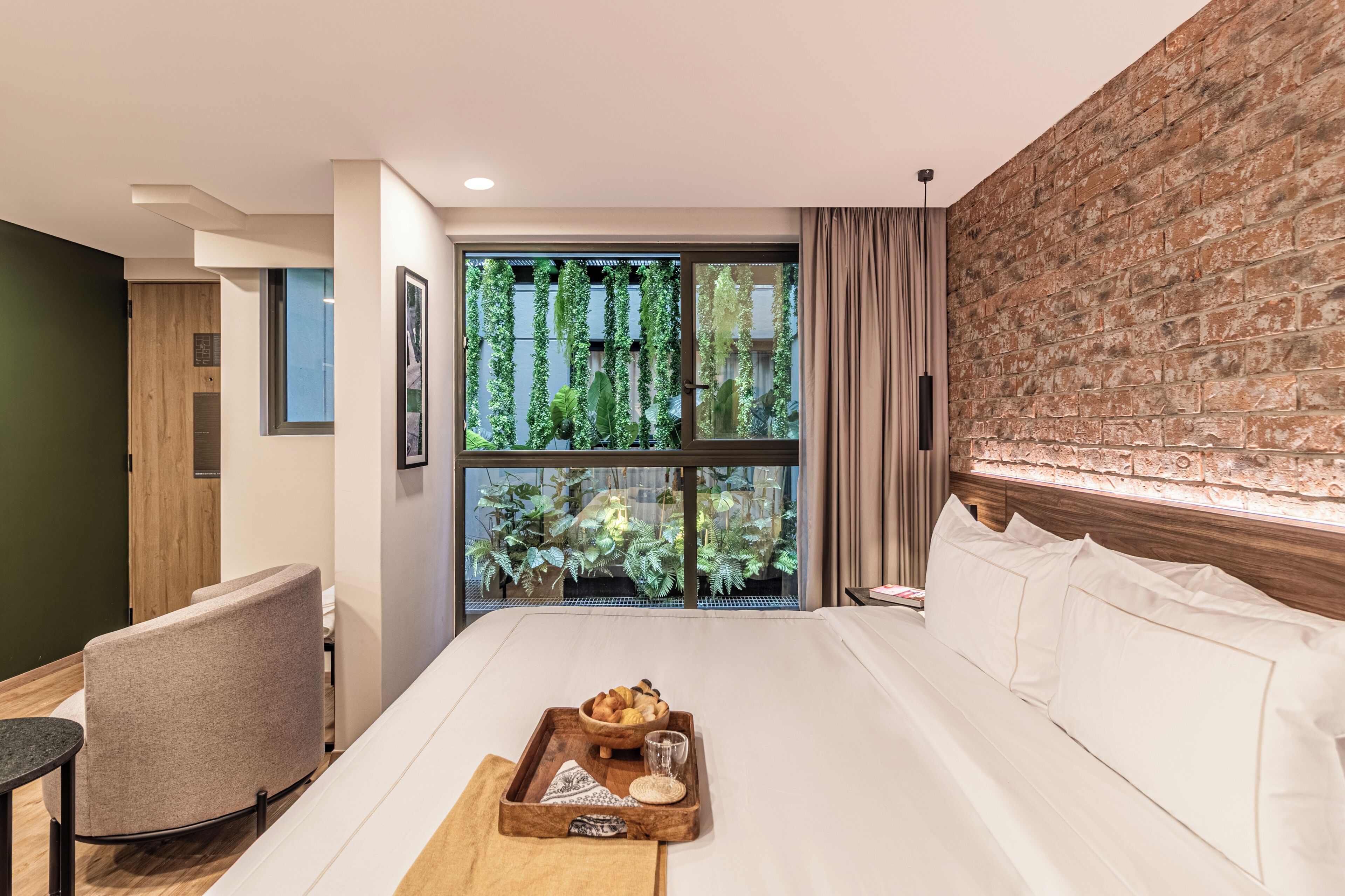 Deluxe King Suite | In-room safe, desk, laptop workspace, free WiFi
