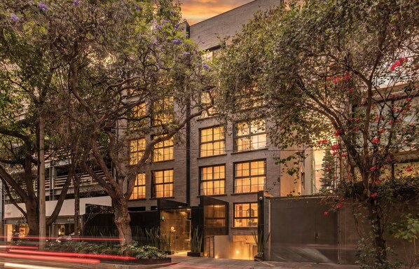 Front of property - evening/night