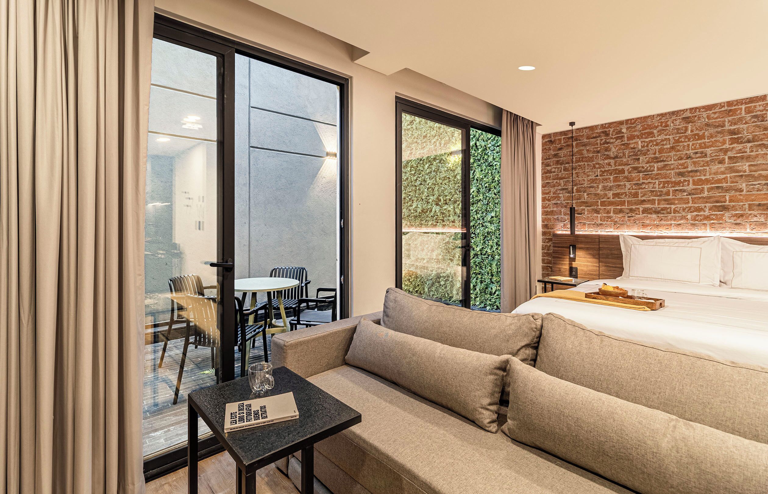 Executive King Suite Terrace | Living area