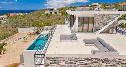 Villa Marah - Luxury Villa with Rooftop Terrace & Ocean Views