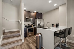 Coffee/tea maker, fridge, microwave, oven - 3 BD/ 2 BA/ Villas At Seven Dwarfs Lane (14-104) (Kissimmee)