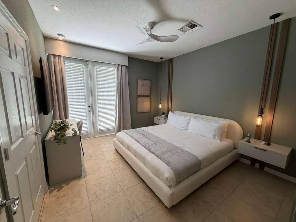 3 bedrooms, iron/ironing board, travel cot, WiFi