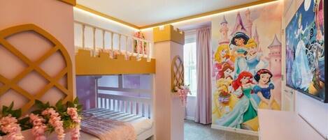 5 bedrooms, iron/ironing board, travel cot, WiFi