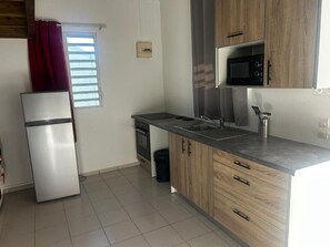House, Garden View | Private kitchen - Lodges couleur caraibes (Saint-François)