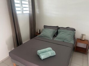 Rumah, pemandangan kebun | Tirai kedap cahaya, setrika/meja setrika, dan Wi-Fi gratis