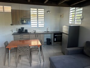 Family House | Private kitchen - Lodges couleur caraibes (Saint-François)