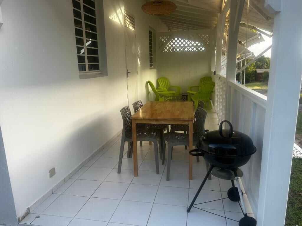 Family House | Outdoor dining