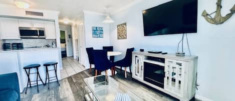 TV, fireplace