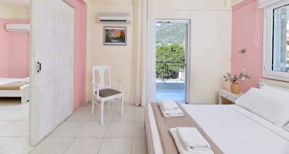 Ilia Edipsos Sunny Gem - Quaint and Cozy Getaway