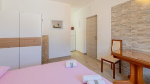 1 bedroom, Internet - Apartmani  STANIĆ - apt. A2 "Olive tree" by Interhome (Omiš)