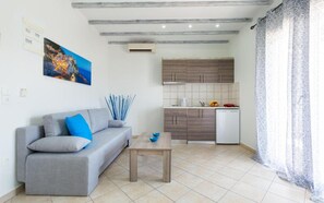 Room - Studios River - Potos Poolside Apartment With View (Thasos)