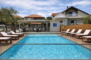 Room - Studios River - Potos Poolside Apartment With View (Thasos)