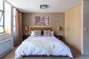 2 Schlafzimmer, Schreibtisch, Bügeleisen/Bügelbrett, kostenloses WLAN