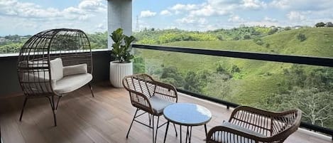 Luxury-FerienhĂŒtte, Balkon, Bergblick | UnterkunftsgelĂ€nde