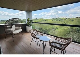 Cabana superluxo, sacada, vista para a montanha | Área da propriedade