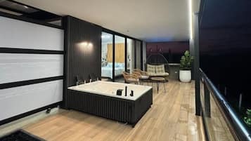 Luxury Cabin, Balcony, Mountain View | Kawasan hartanah